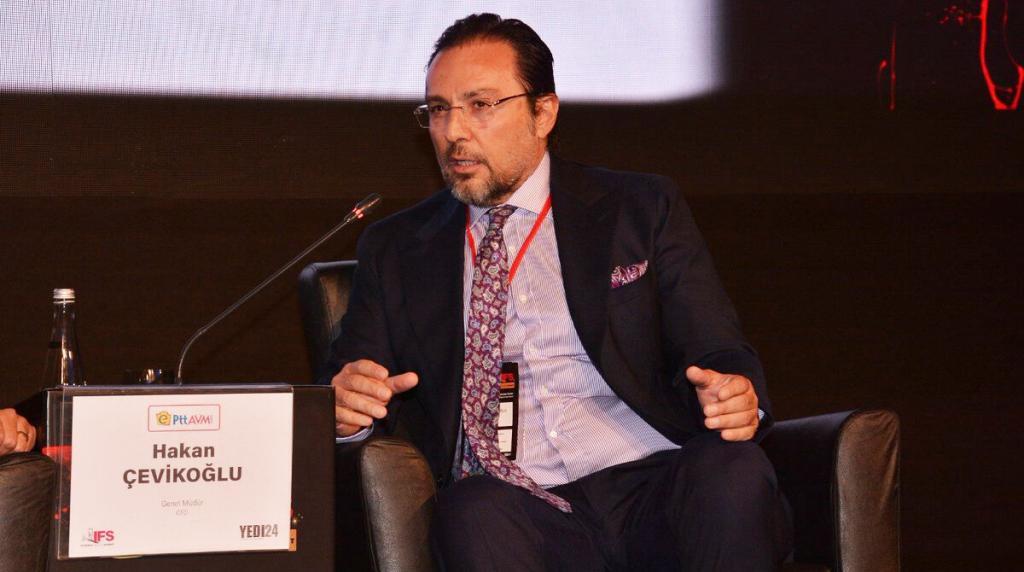 ePttAVM Genel Müdürü Hakan Çevikoğlu "e-ticaret önemli bir e-ihracat segmenti. Bunun altını çize çize sunmak istiyorum. Türkiye e-ticareti büyük oranda çözdü. e-ticaret Türkiye’de yeteri miktarda yapılmaya başlandı.