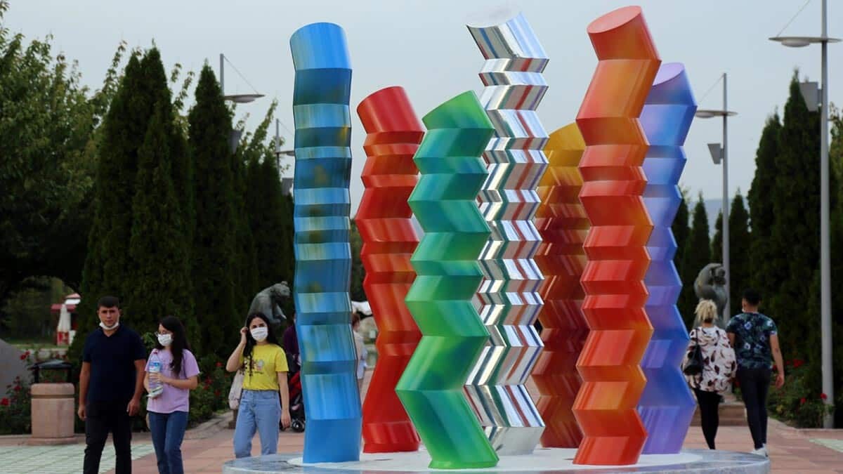 7 Güne 7 Ayrı Renk