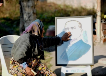 120 yaşındaki Fatma nine: Atatürk'ü çok özledim, onu çok seviyorum