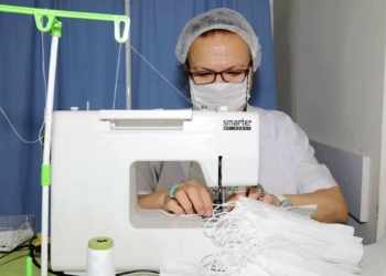 Çankaya Belediyesi, pandemi sürecinde 1 milyon 800 bin adet maske dağıttı.