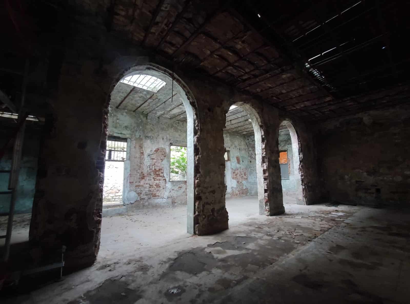 Farklı kuşakları yansıtan ve tarih kokan Saint Pierre Han'da dünya sanatçıları yetişecek.