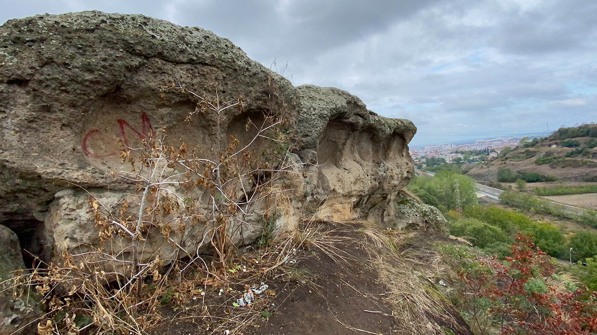 M.Ö. 60 binli yıllara kadar uzanan Samsun'daki arkeolojik sit alanı Tekkeköy Mağaraları, harabeye döndü.