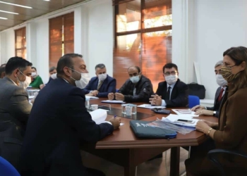 Emekçiler masadan yüzü gülerek kalktı