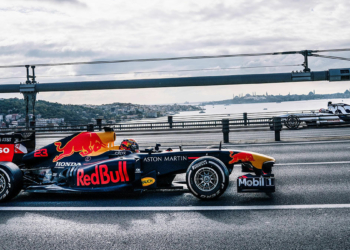 Formula 1 tanıtım filmi dünyada yayınlanmaya başladı