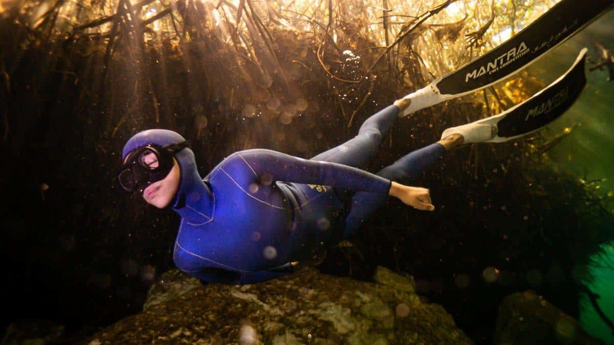 Fatma Uruk serbest dalışta dünya rekoru kırdı