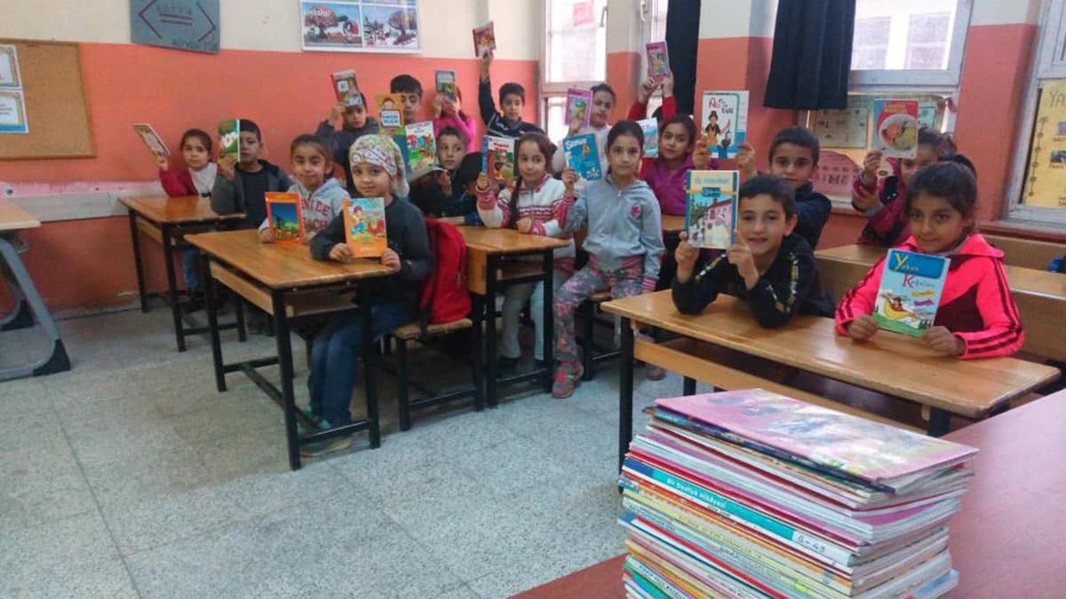 Bir Kitap Bin Destek