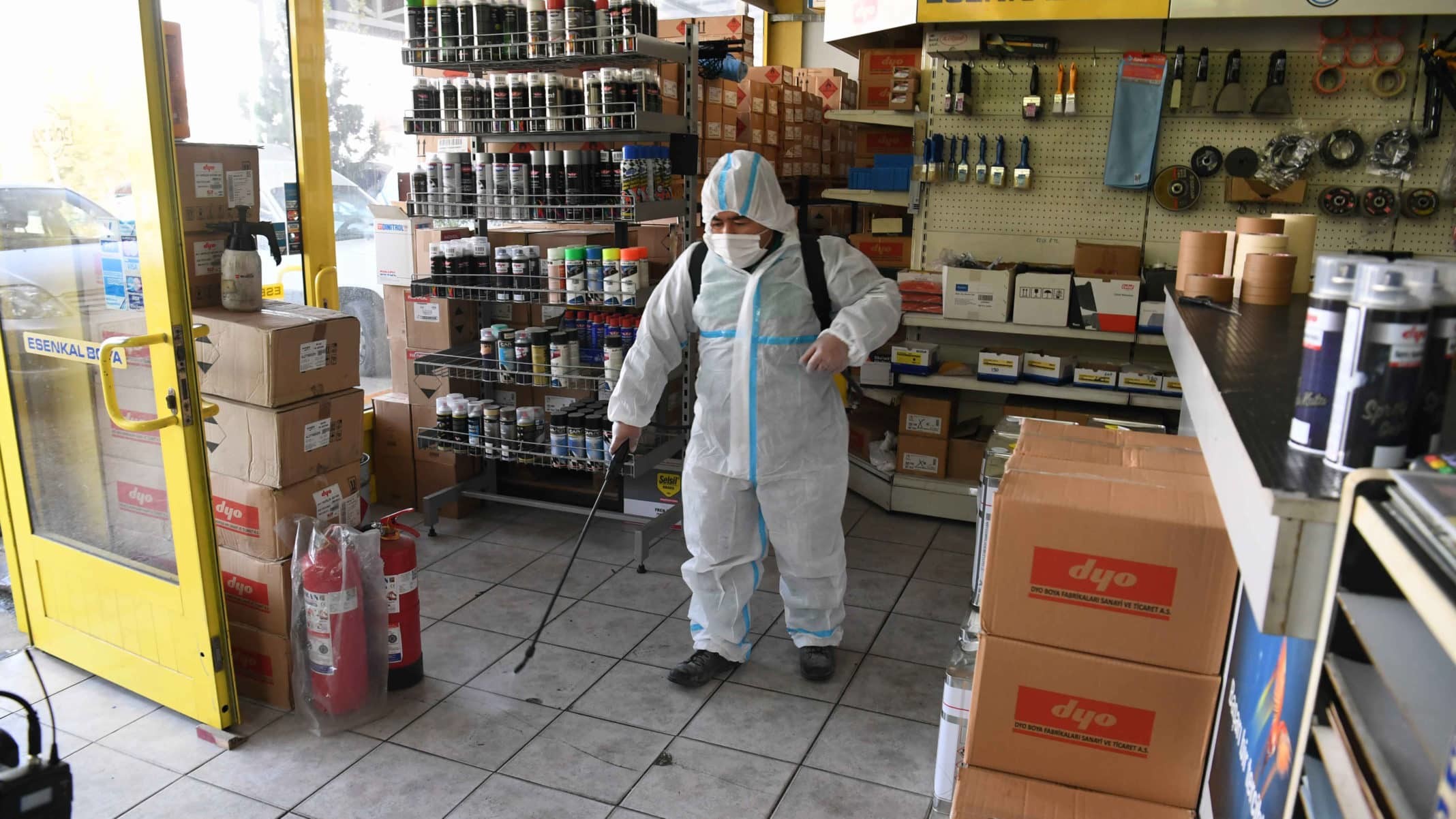 Dezenfeksiyon ve temizlik çalışmaları devam ediyor