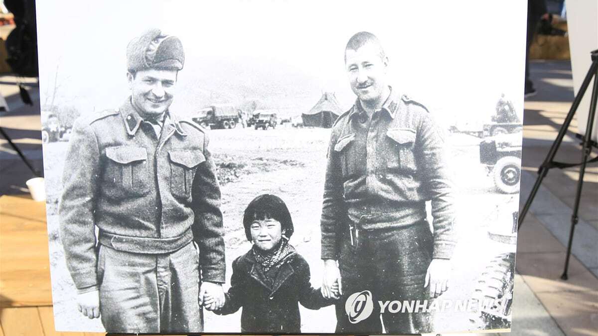 Ankara Koreliler Derneği, Ankara Büyükşehir Belediyesi iş birliğiyle “Kore Savaşının 70. Yıl Dönümü Anma Fotoğraf Sergisi” düzenledi.