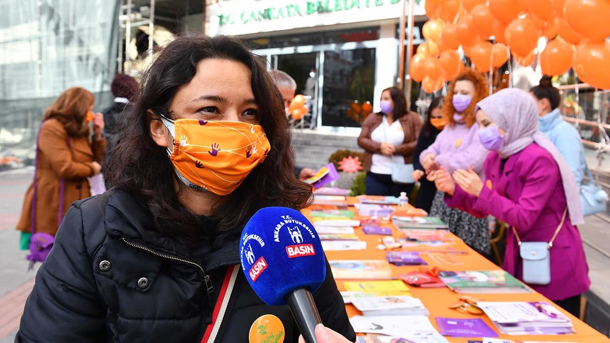 Ankara Büyükşehir Belediyesi ve Ankara Barosu iş birliğiyle öğrencisi tarafından öldürülen araştırma görevlisi Ceren Damar Şenel adına Çayyolu’nda hatıra ormanı oluşturuldu.