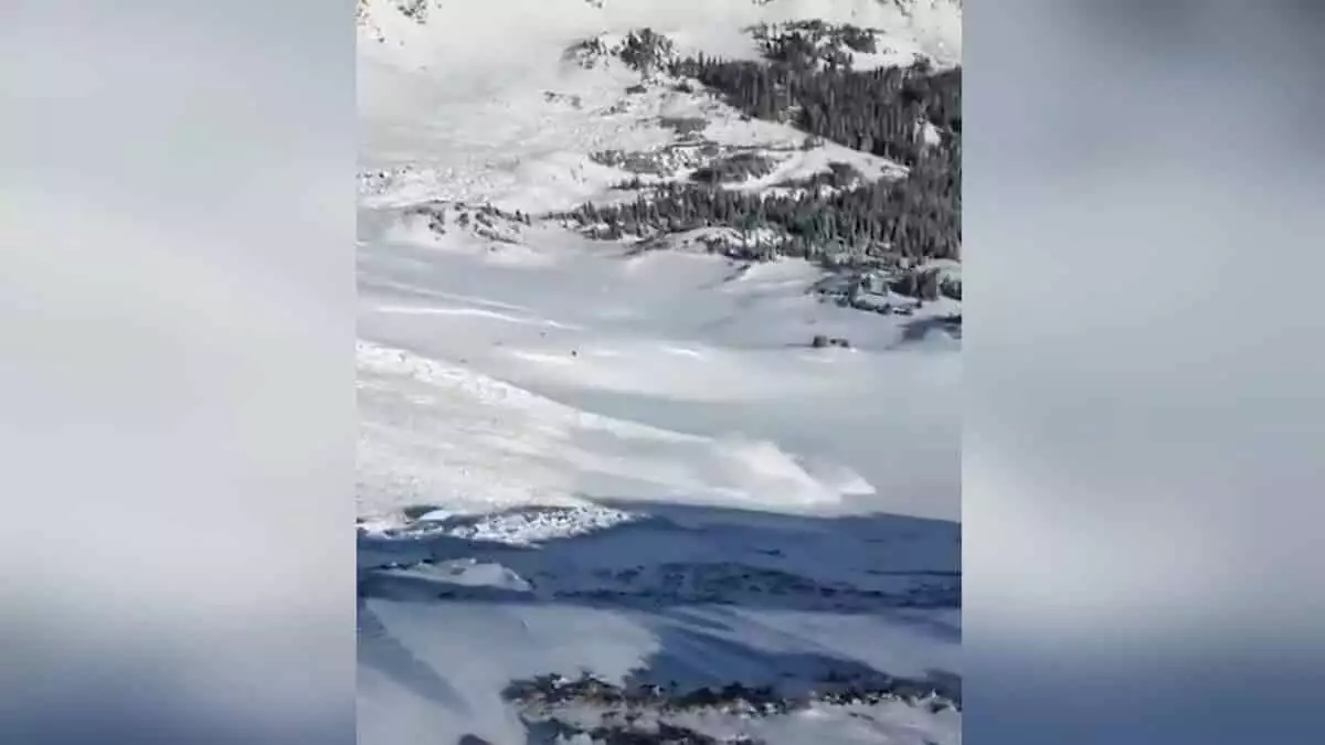2 kayakçı çığ felaketiyle karşı karşıya kaldı