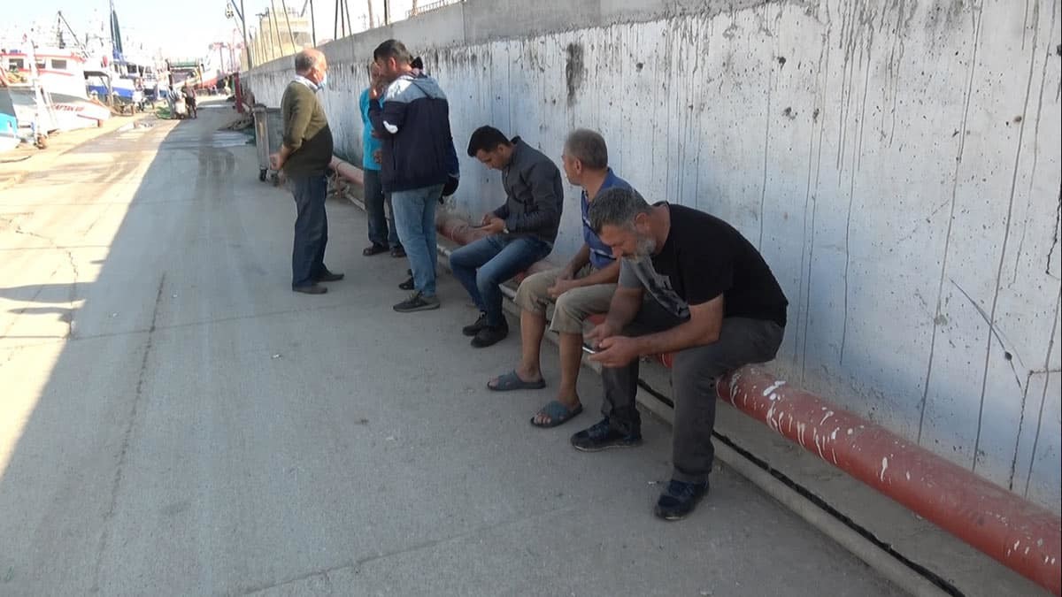 Tankerle çarpışan balıkçı teknesi alabora oldu