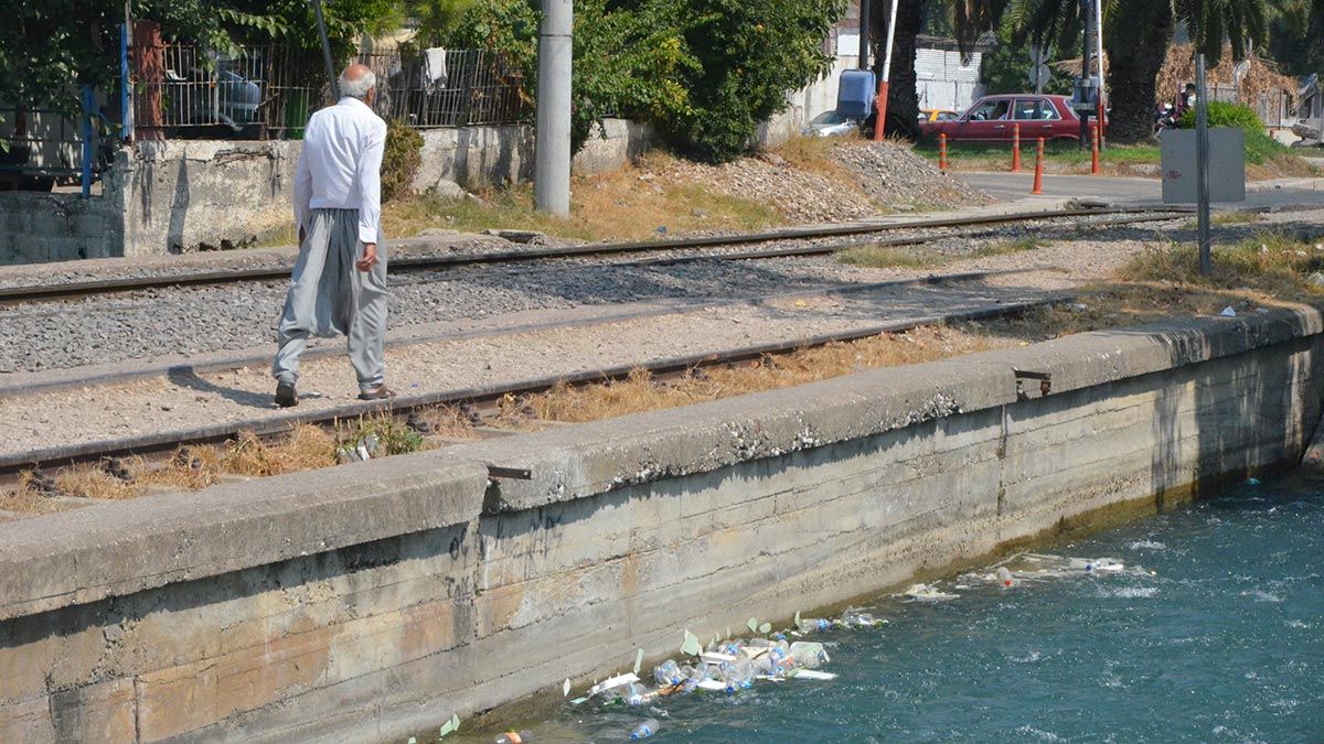 Çöpe atılan ilaçlar içme sularına karışıyor