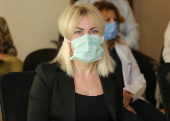 İlk aşı uygulaması Özlenen Özkan'a