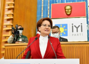 İYİ Parti Genel Başkanı Meral Akşener, "Hiç vakit kaybetmeden 14 günlük, kesintisiz sokağa çıkma kısıtlaması ilan edin" dedi.