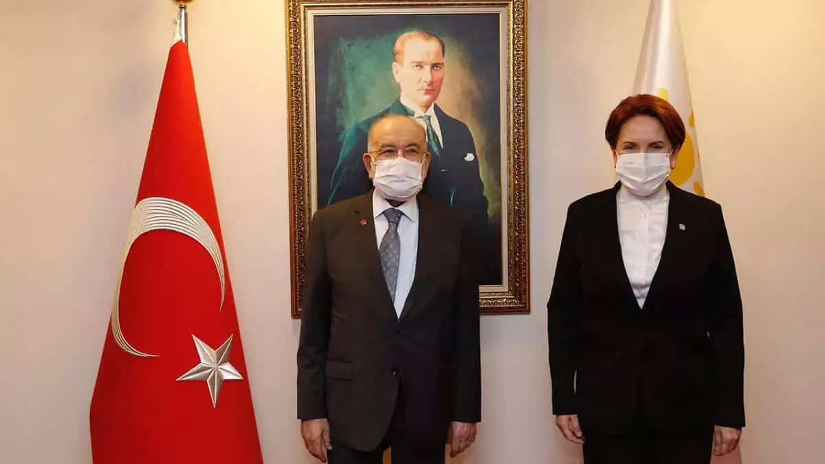 İyi̇ parti genel başkanı meral akşener, alaattin çakıcı'nın chp genel başkanı kemal kılıçdaroğlu'na yönelik sözlerine ilişkin, "savcılığın soruşturma açtığına dair haber geldi ve ben bunu olumlu karşılıyorum. Bunun, milli iradeye karşı yapılmış bir tehdit olarak görmekte olduğumu da belirtmek isterim" dedi.