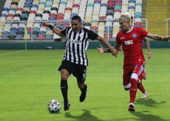 Adrien Regattin performansıyla yüz güldürüyor