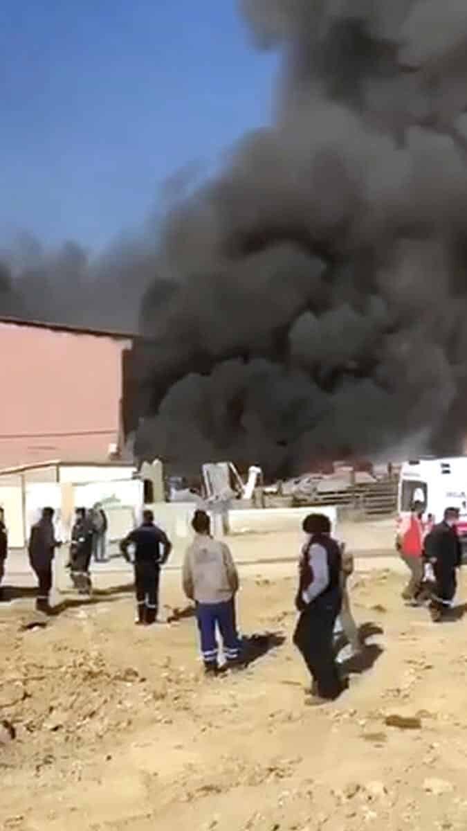 Yangın itfaiye ekiplerinin müdahalesi sonucu söndürüldü.