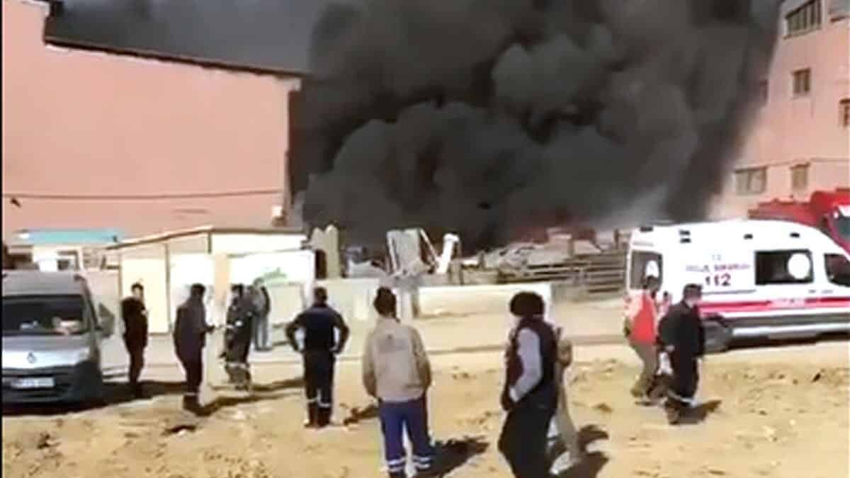 Ankara'da iş yerinde yangın