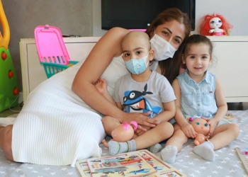 Kök hücre bağışı bekleyen lösemi hastası Yaman Yağ, kendisine uygun donör bulunamaması nedeniyle annesi Melike Yağ’dan nakledilecek ilikle hayata tutunmaya çalışacak.