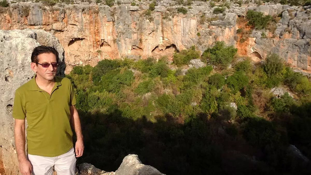 Mersin’in silifke ilçesindeki aşağı dünya akhayat obruğu'nun, çevresindeki birçok tarihi kalıntı ile birlikte turizme kazandırılması isteniyor.