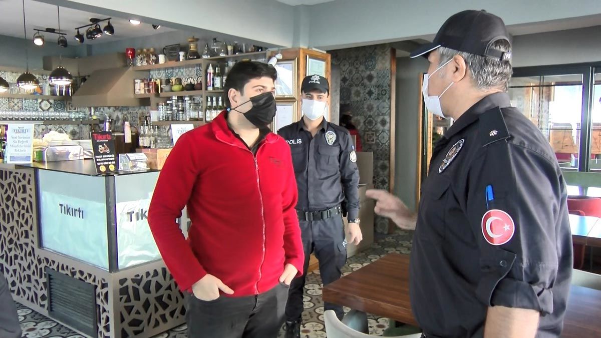 Ataşehir Devriye Ekipler Amirliği'nce, koronavirüs tedbirleri kapsamında, kafe restoran ve kahvelerde denetimler gerçekleştirildi.