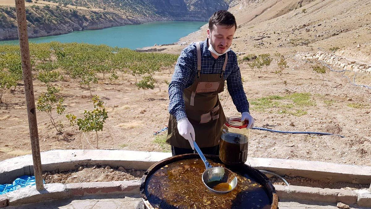 Ürettiğim bıttım sabunu daha çok Avrupa ülkelerinde rağbet görüyor. Avusturya'da güzellik salonu işleten Türk işletmeci benden kilolarca sabun satın aldı. Aynı zamanda Almanya'dan gelen gurbetçilerimiz ben de satın aldılar