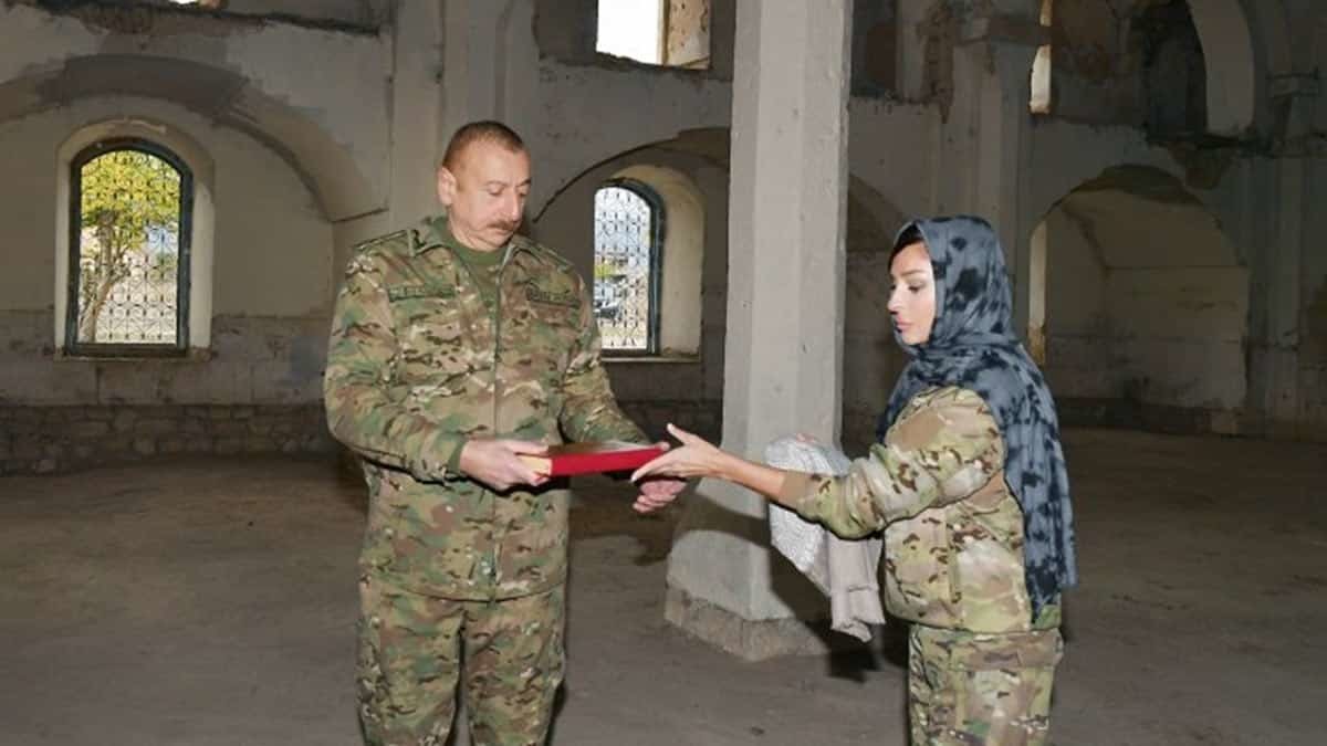 Aliyev'den 27 yıl sonra Ağdam'a ziyaret