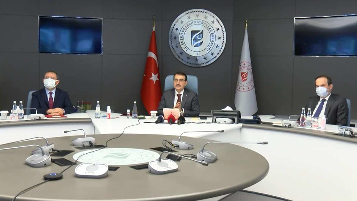 Dönmez: Gazın gazla rekabeti