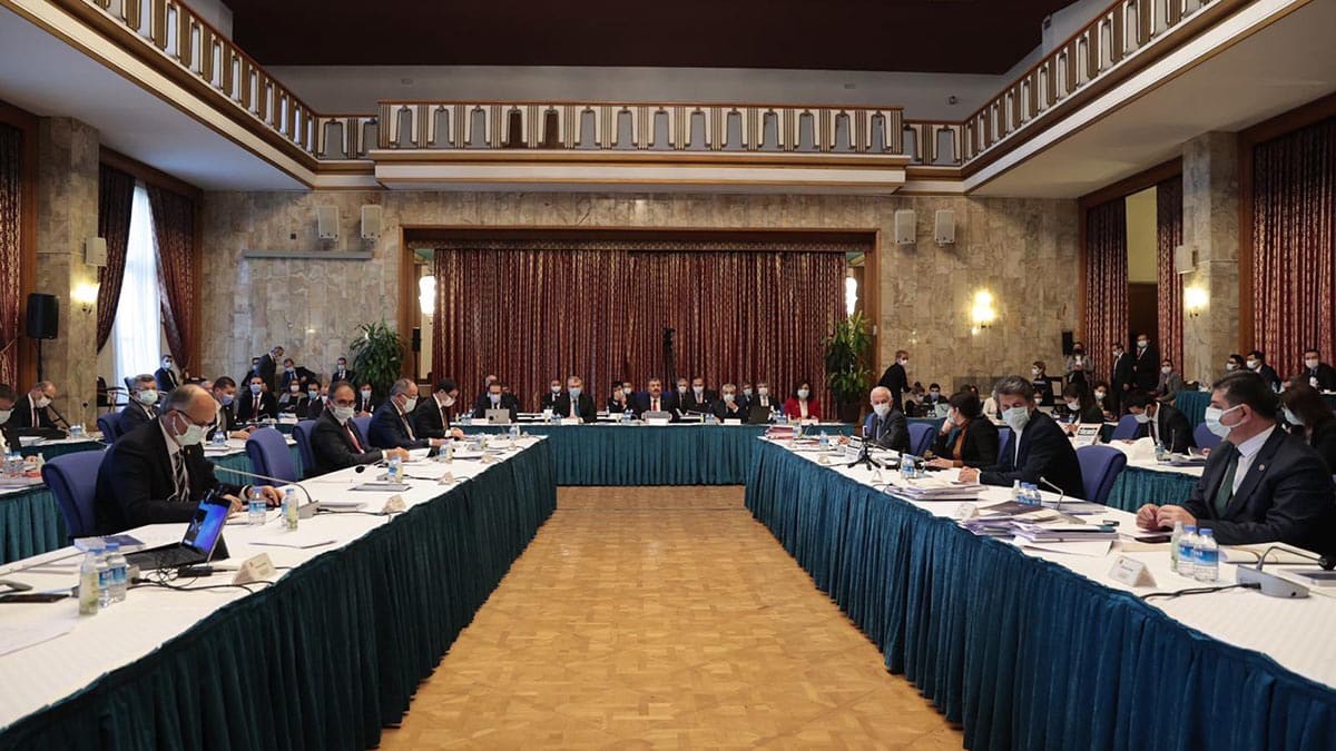 10 milyon gibi bir aşıyı alabilir olacağız