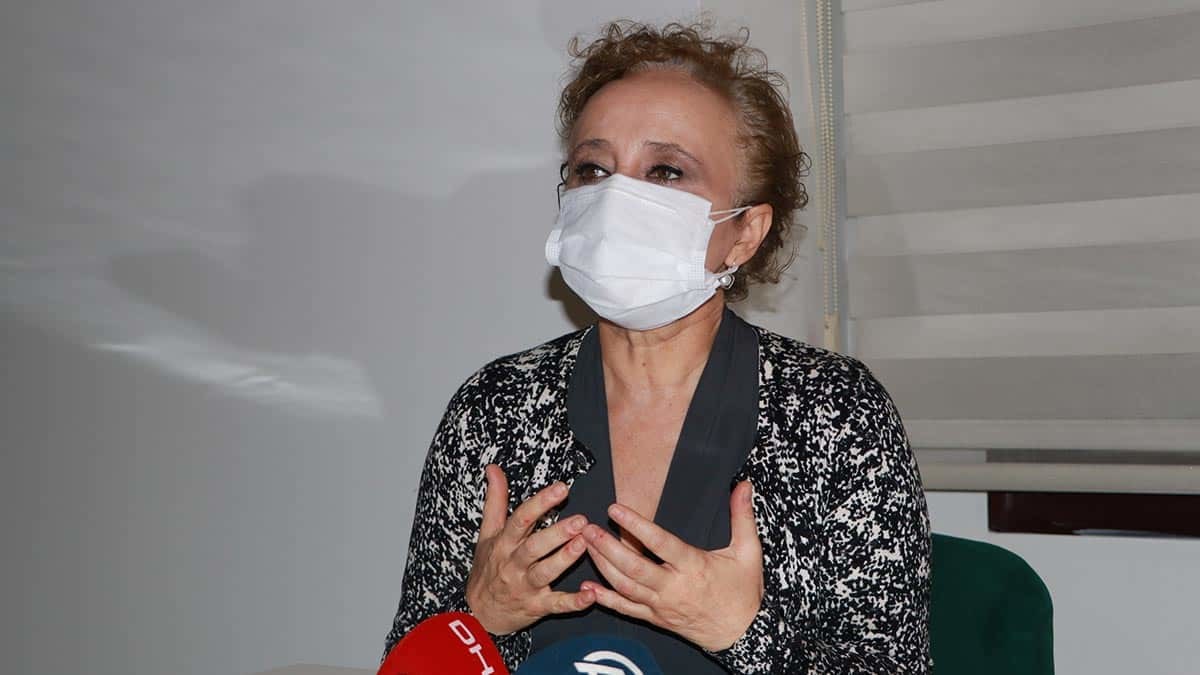 Taşova, “Bir kişiyle temaslı olduktan sonra 6 gün içinde yapılan testin doğru sonuç verme olasılığı çok düşük. ‘Ben temaslıyım, hemen test yaptırayım’ düşüncesi sizi yanıltır"