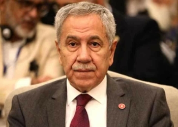 Bülent Arınç Yüksek İstişare Kurulu Üyeliği görevini bıraktı