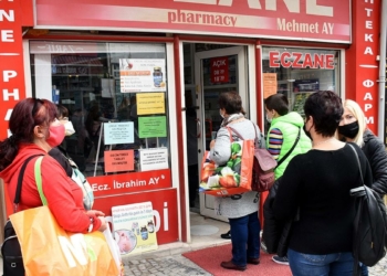 Eczanelere akın edip aspirin almaya başladılar