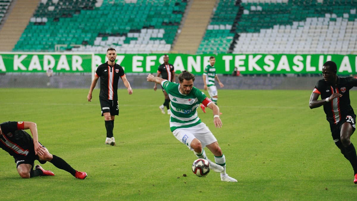 Bursaspor sahasında Adanaspor'u ağırlayacak