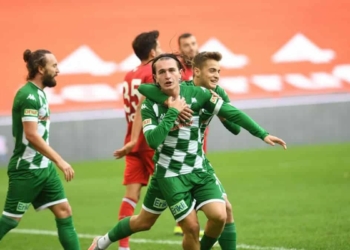 Burak Kapacak ay yıldızlı forma için davet aldı