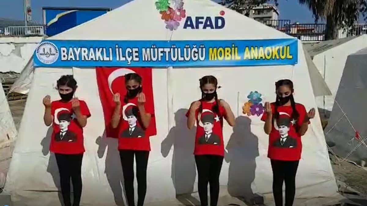 Çadır kentte yaşayan çocuklar duygulandırdı