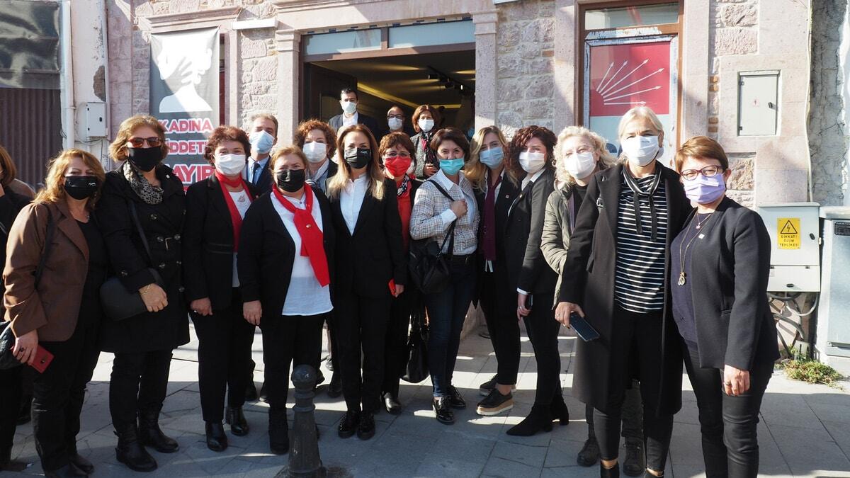 Ülkemizde her üç kadından biri şiddet görüyor