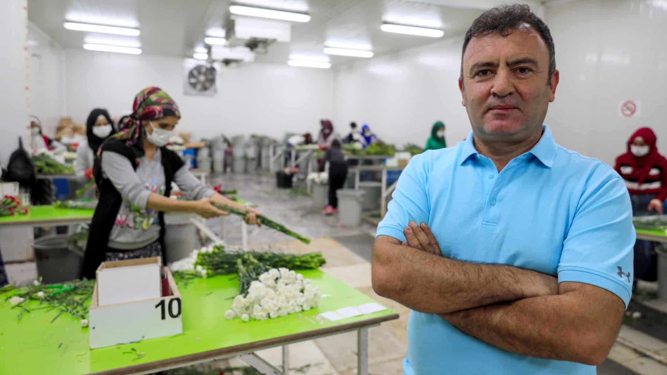 Kesme çiçek sektöründe Kasım ayını, öğretmenler günü ve noel nakliyeleri hareketlendirecek.