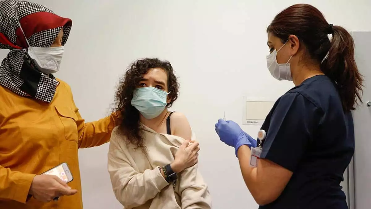 Çin aşısının gönüllü uygulaması başladı