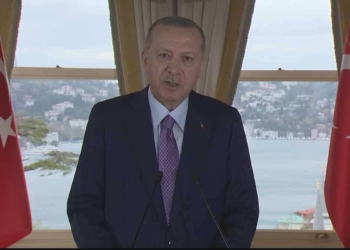 İnsanların kutsallarını aşağılamanın özgürlükle alakası yok