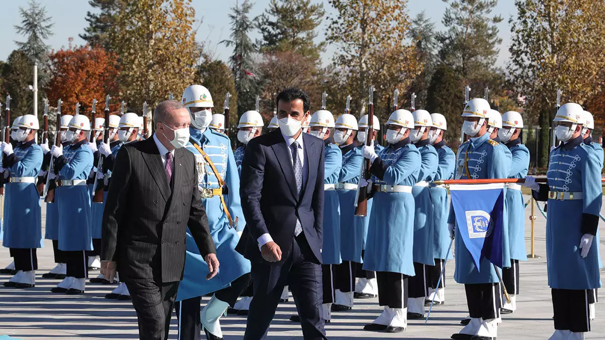 Erdoğan el-sani'yi resmi törenle karşıladı