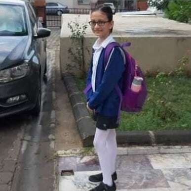 Depremde hayatını kaybeden 10 yaşındaki Elif, gözyaşları ile toprağa verildi