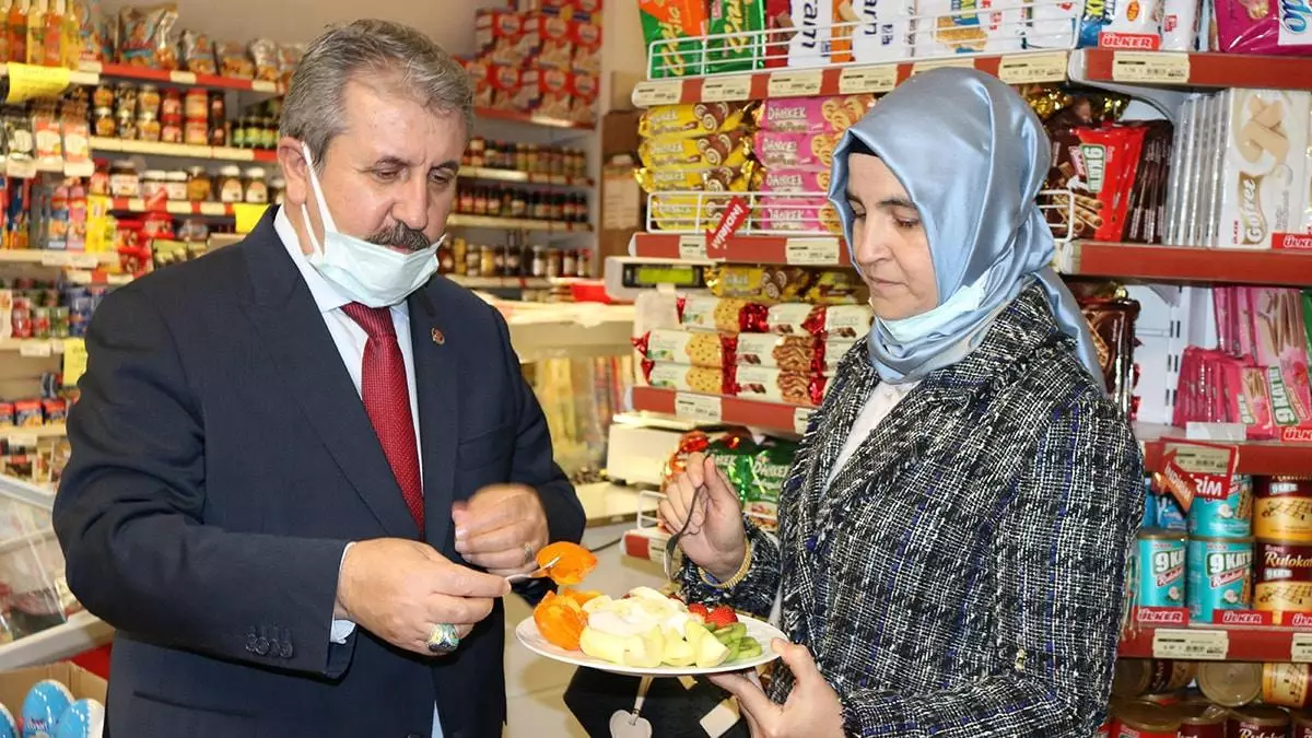 Kendisinin merkez bankası başkanlığı görevini hakkıyla yerine getireceğine inanıyorum. Onun başarısı türkiye'nin başarısı olacaktır.