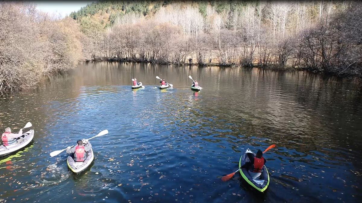 Ordu'nun Mesudiye ilçesinin yüksek kesimlerinde ormanlık alanda bulunan ve yeraltı kaynak sularından beslenen doğa harikası göl, çevresindeki doğal güzellikleri ile turizme kazandırılmayı bekliyor.