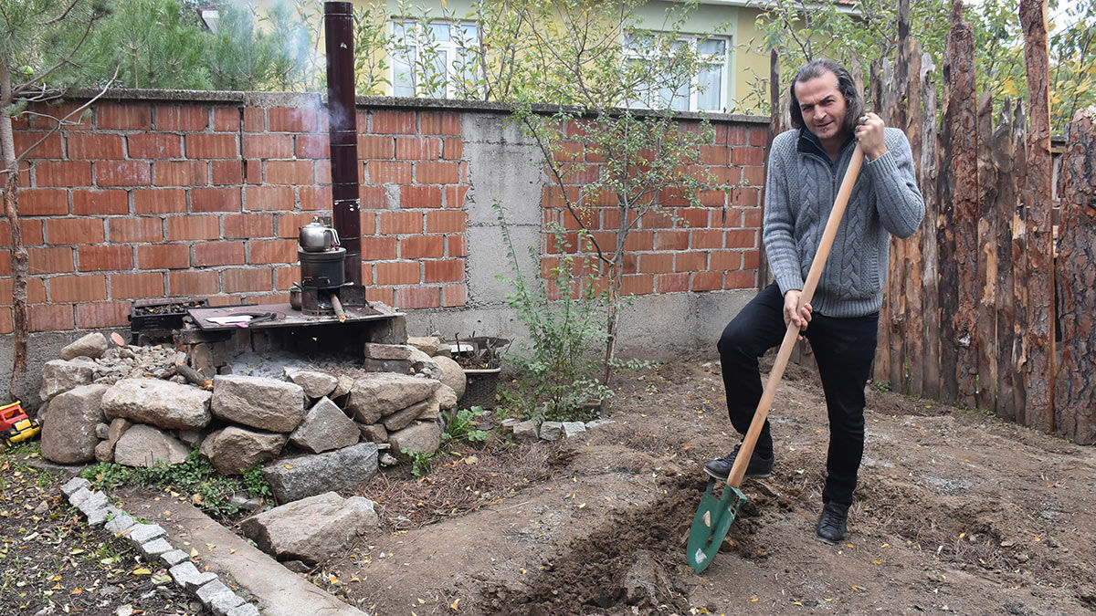 Mesleklerini bırakıp Kozak'a yerleştiler