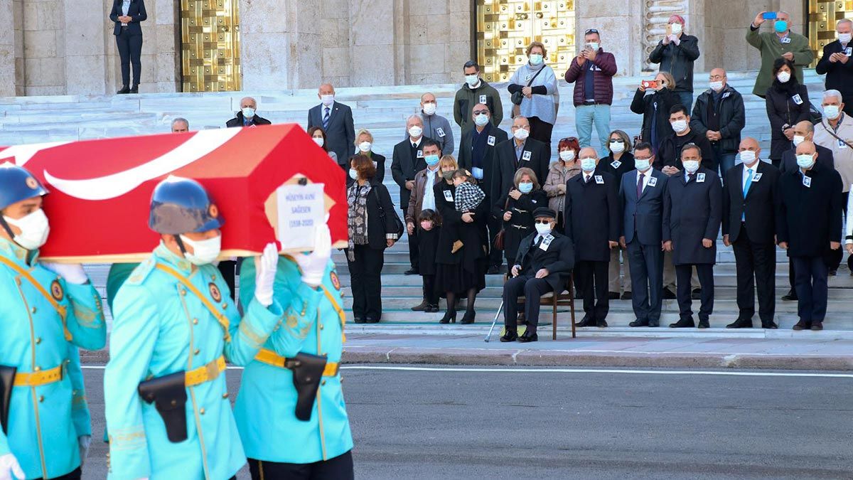 Hüseyin Avni Sağesen için TBMM'de tören