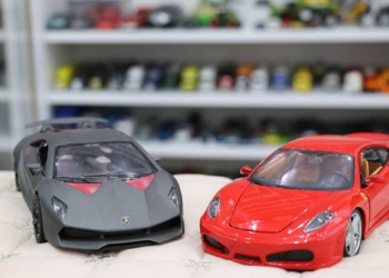 Koleksiyonundaki model otomobil sayısı 600