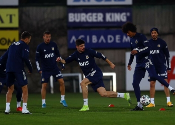 Fenerbahçe kampa girdi