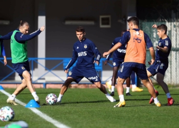 Gökhan Gönül takımla çalışmalara başladı