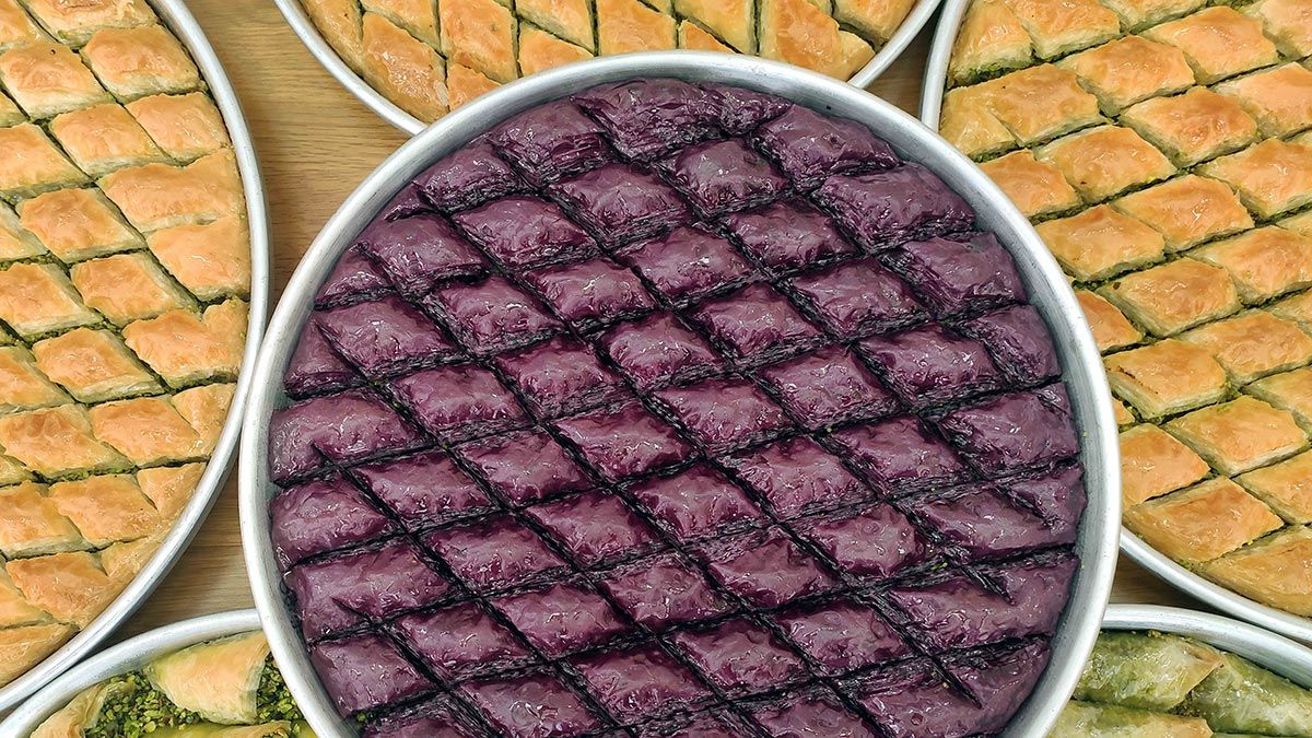 Gaziantep'te mor baklavaya ilgi