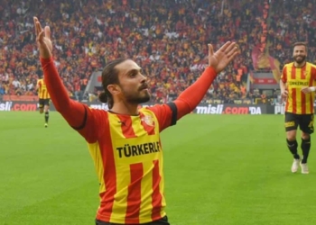 Halil Akbunar gösterdiği performansla yıldızlaştı